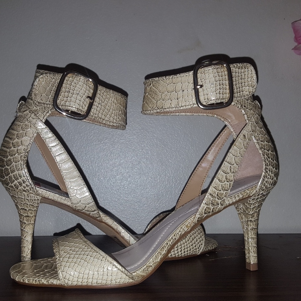 Beautiful ALFANI heels